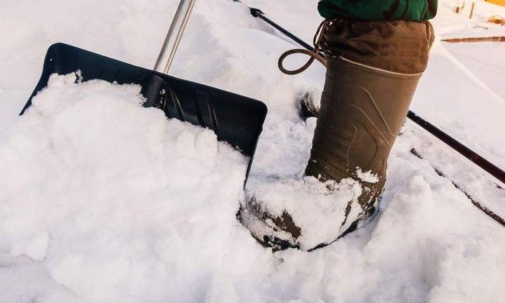 Service de déneigement par pelletage manuel Lavaltrie